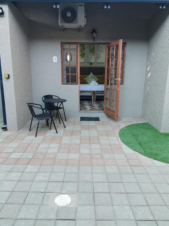 בלומפונטייין Guest Suites On Connor מראה חיצוני תמונה